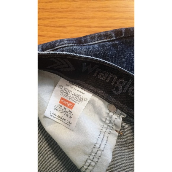 Wrangler Mens Elastic waist band Regular Fit Dark Wash Denim Jeans 38 x 30 - Picture 5 of 8
